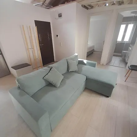 Elli's House Apartman Mantouki