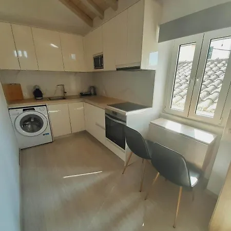 Elli's House Apartman *