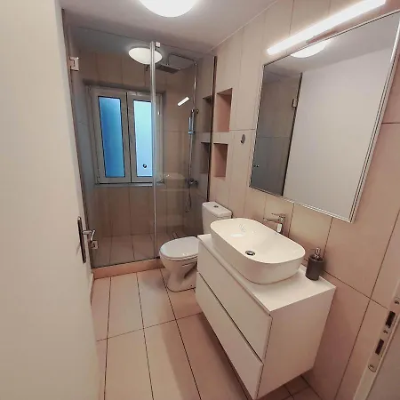 Elli's House Mantouki