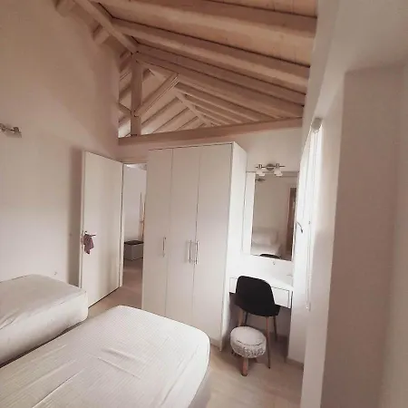 Elli's House Apartman Mantouki