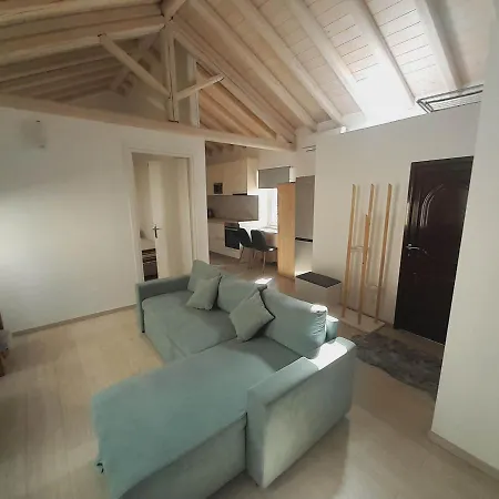 Elli's House Apartament *